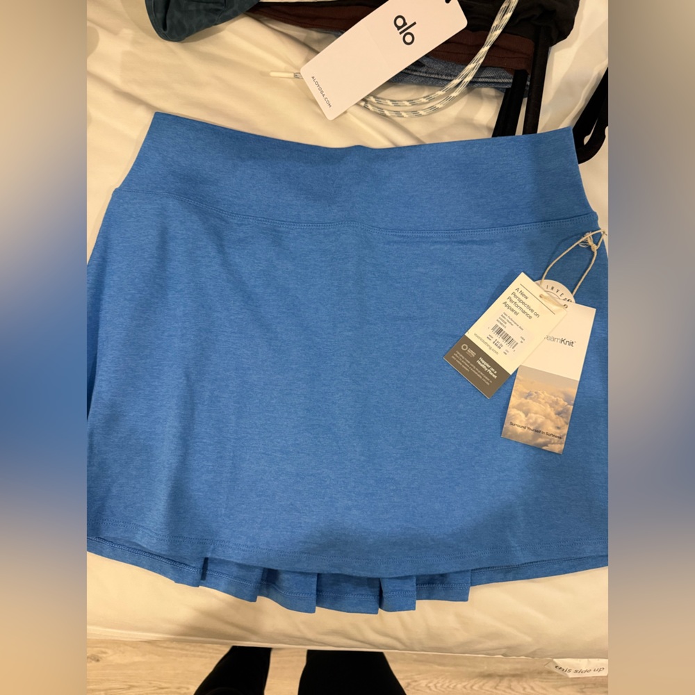 NWT Vuori skort